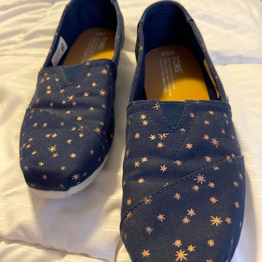 TOMS W 8.5